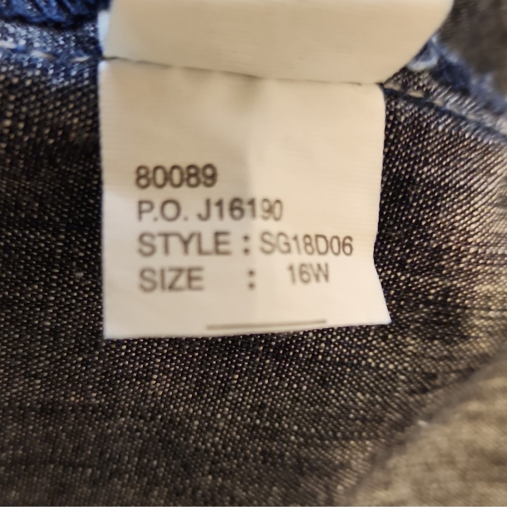 Calvin Klein Utility Cargo Capris Women's 16W Dark Blue Denim - Picture 10 of 10